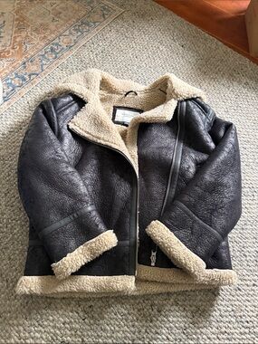 American Eagle Outfitters Black Faux Leather Shearling Jacket with Cream Trim